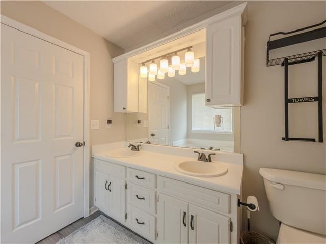2990 Hampton Valley Drive, Loganville, GA 30052