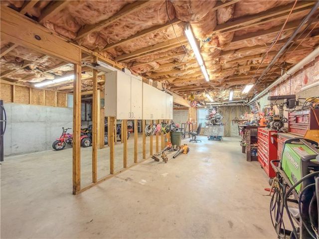 2990 Hampton Valley Drive, Loganville, GA 30052