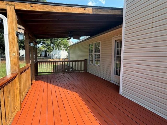2990 Hampton Valley Drive, Loganville, GA 30052