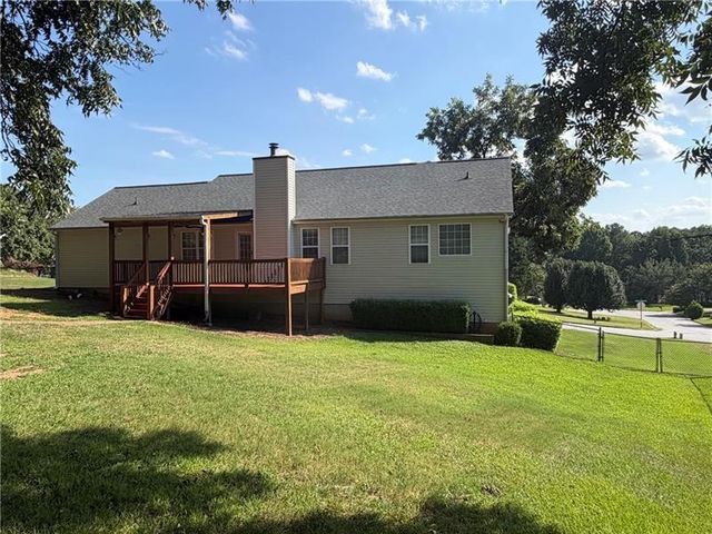 2990 Hampton Valley Drive, Loganville, GA 30052