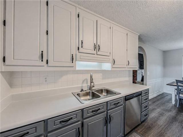 2990 Hampton Valley Drive, Loganville, GA 30052