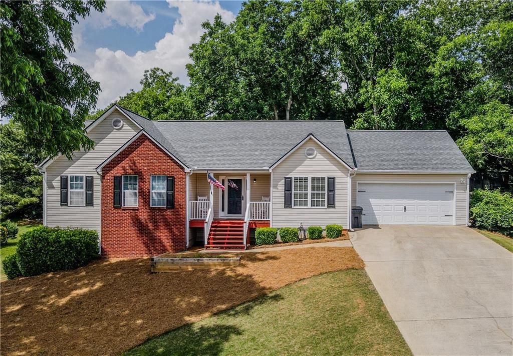 2990 Hampton Valley Drive, Loganville, GA 30052