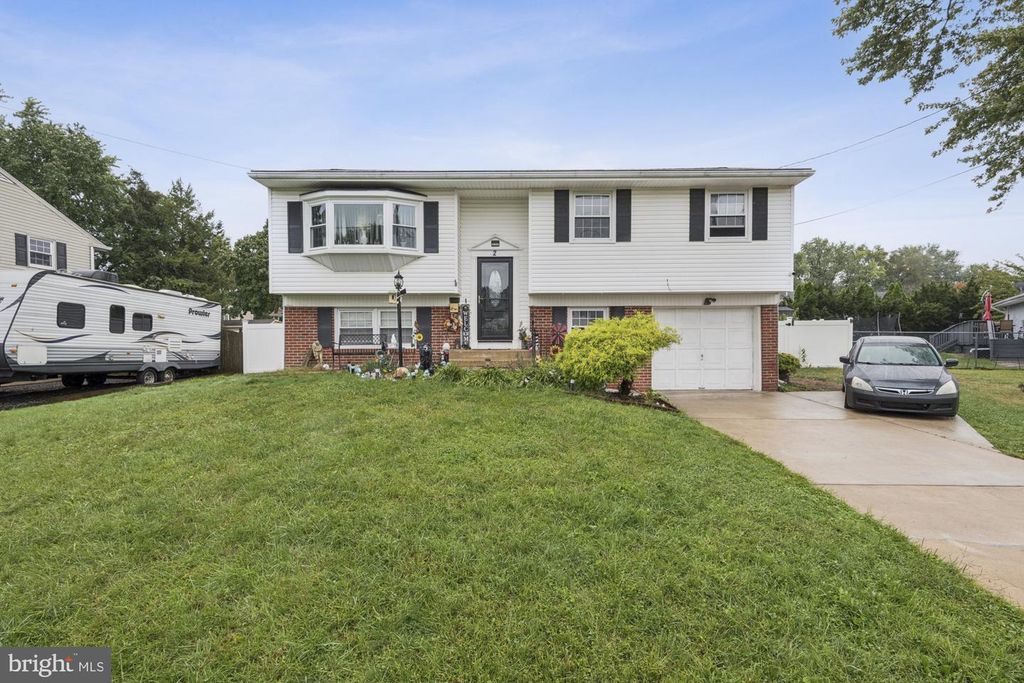 2 WALNUT DR, Burlington, NJ 08016 — exterior