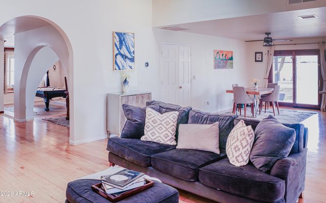 2038 S ASH Circle, Mesa, AZ 85202