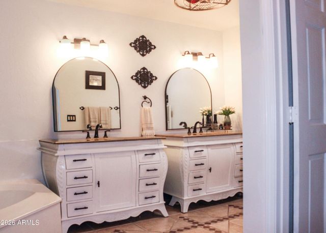 2038 S ASH Circle, Mesa, AZ 85202