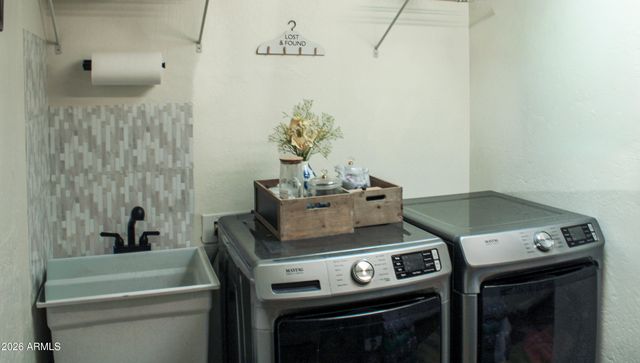 2038 S ASH Circle, Mesa, AZ 85202