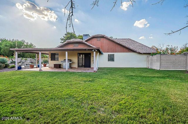 2038 S ASH Circle, Mesa, AZ 85202