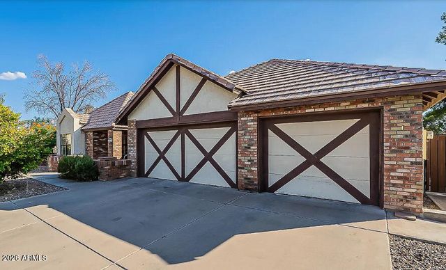 2038 S ASH Circle, Mesa, AZ 85202