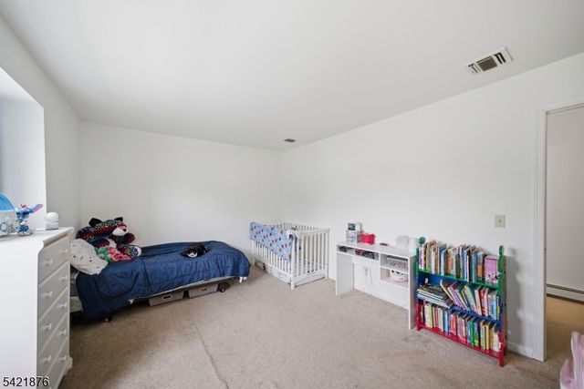 28 Village Dr, Hamburg Boro, NJ 07419