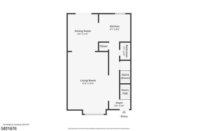 28 Village Dr, Hamburg Boro, NJ 07419