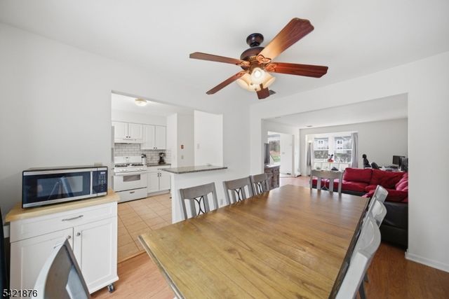 28 Village Dr, Hamburg Boro, NJ 07419