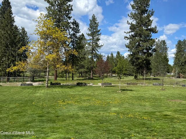 5819 E Roger DR, Post Falls, ID 83854