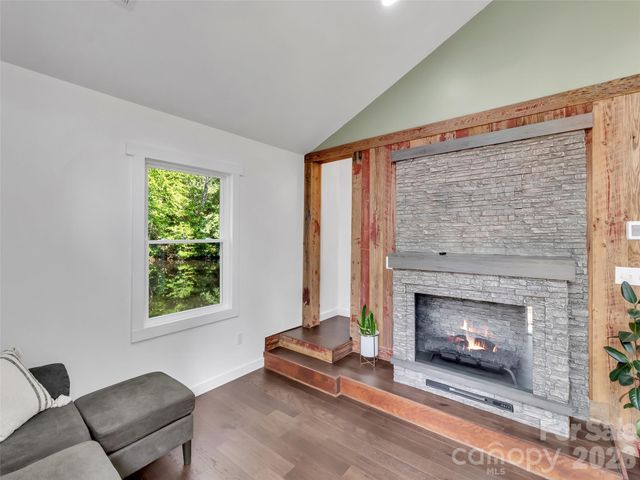 535 Hemlock Loop, Maggie Valley, NC 28751
