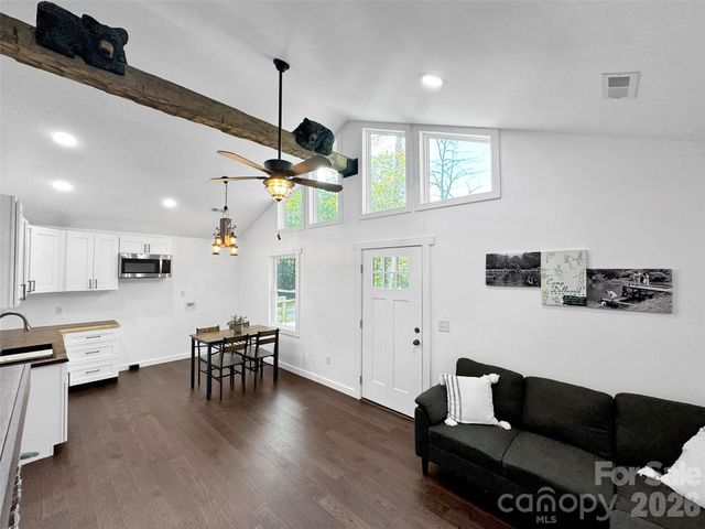 535 Hemlock Loop, Maggie Valley, NC 28751