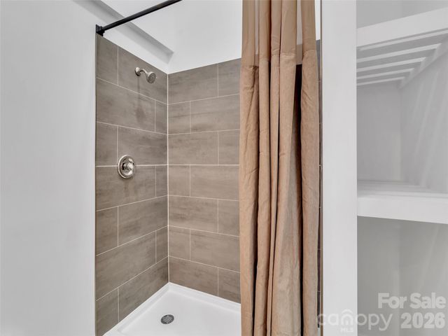 535 Hemlock Loop, Maggie Valley, NC 28751