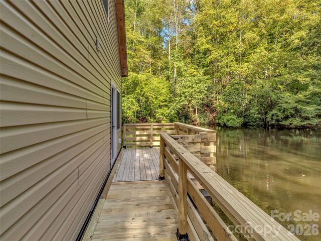 535 Hemlock Loop, Maggie Valley, NC 28751