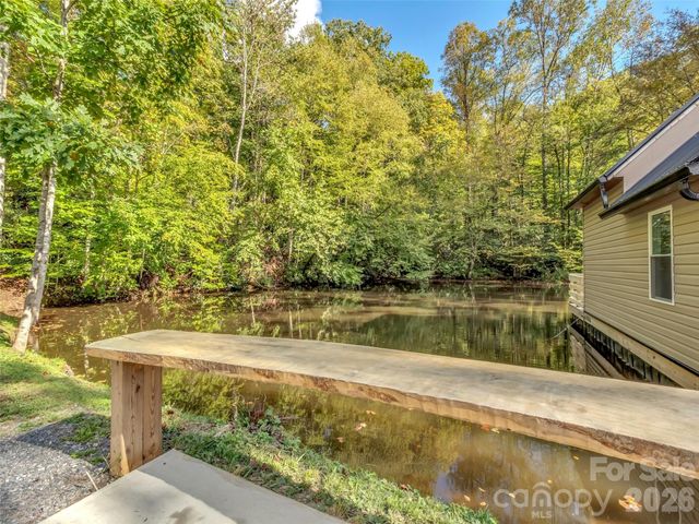 535 Hemlock Loop, Maggie Valley, NC 28751