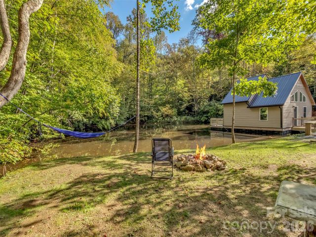 535 Hemlock Loop, Maggie Valley, NC 28751