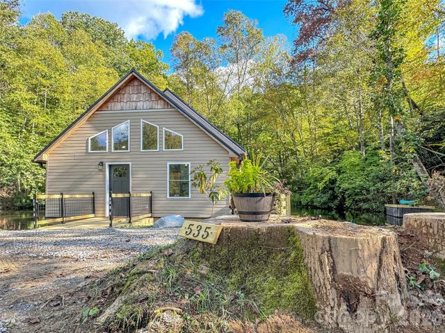 535 Hemlock Loop, Maggie Valley, NC 28751