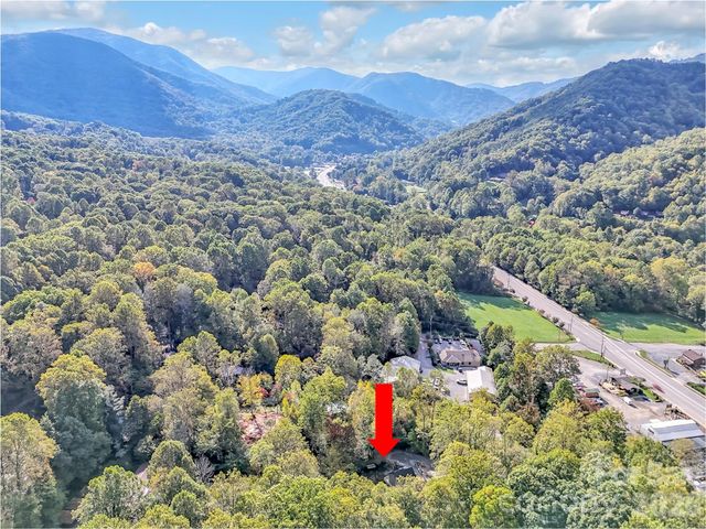 535 Hemlock Loop, Maggie Valley, NC 28751