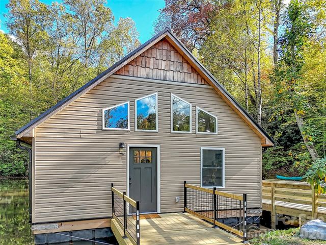 535 Hemlock Loop, Maggie Valley, NC 28751