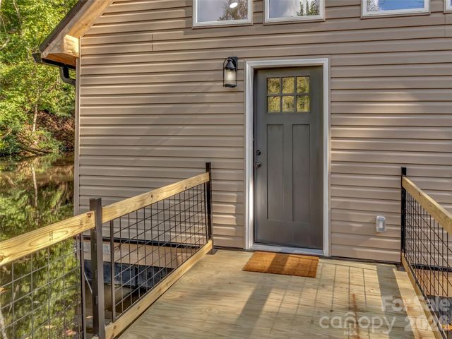 535 Hemlock Loop, Maggie Valley, NC 28751
