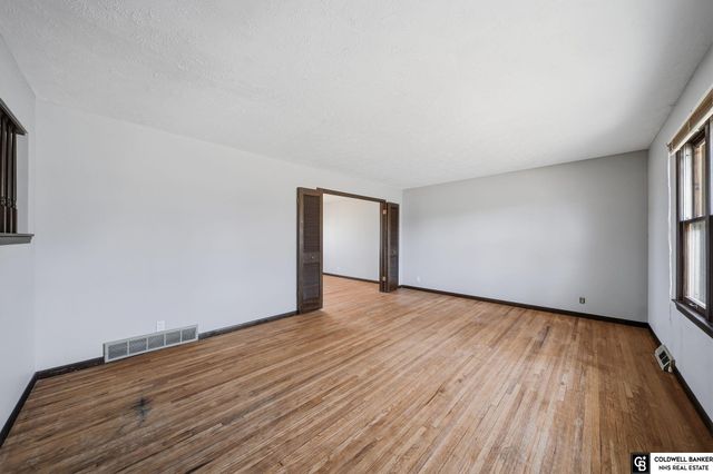 1811 S 133rd Street, Omaha, NE 68144