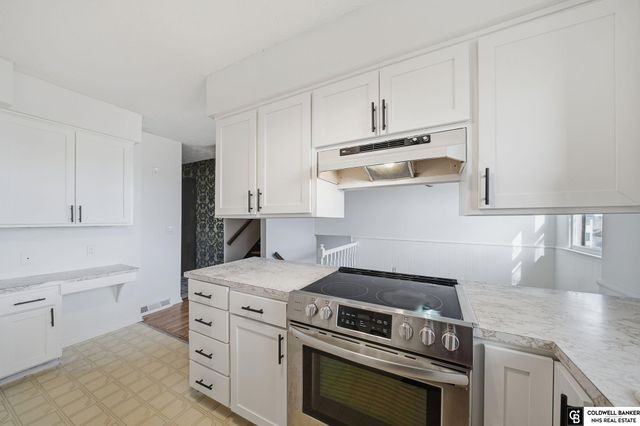 1811 S 133rd Street, Omaha, NE 68144