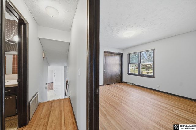 1811 S 133rd Street, Omaha, NE 68144