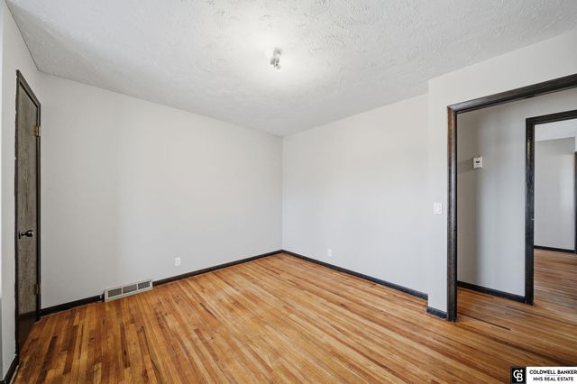 1811 S 133rd Street, Omaha, NE 68144