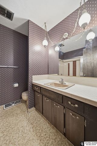 1811 S 133rd Street, Omaha, NE 68144