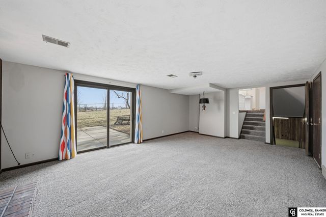 1811 S 133rd Street, Omaha, NE 68144