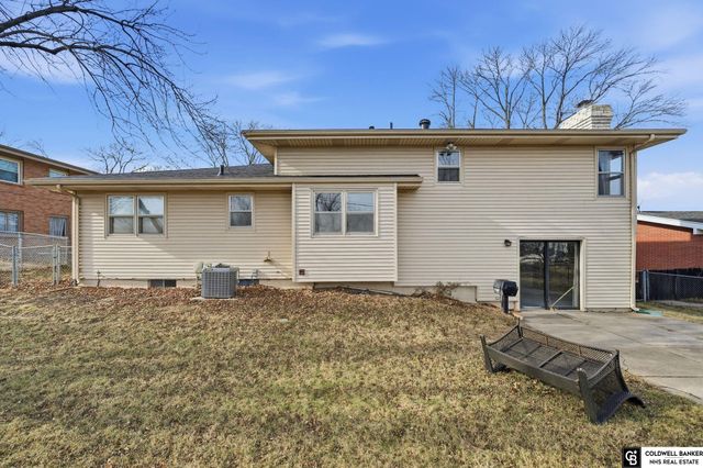 1811 S 133rd Street, Omaha, NE 68144