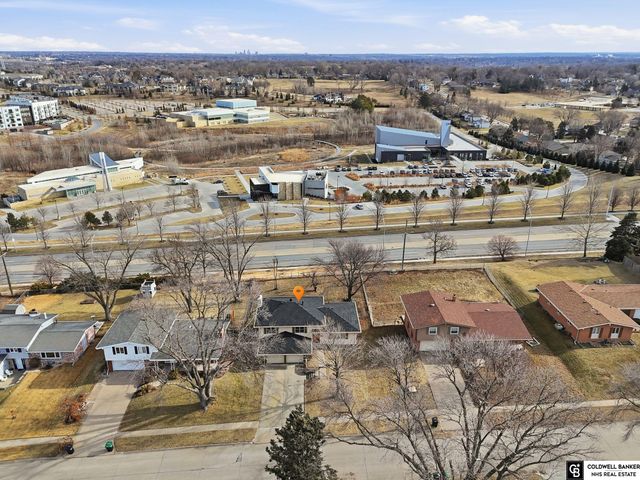 1811 S 133rd Street, Omaha, NE 68144