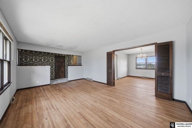 1811 S 133rd Street, Omaha, NE 68144