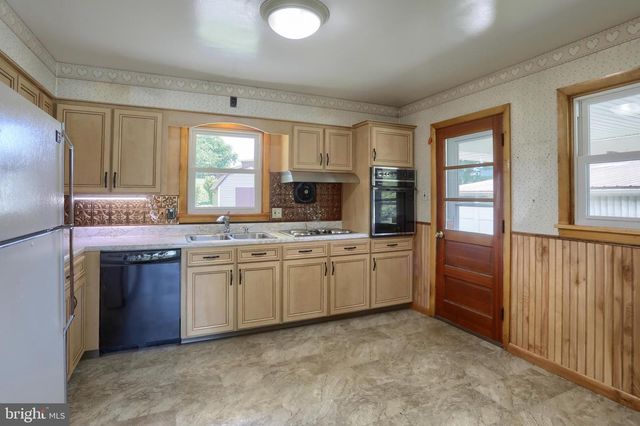 681 N 67TH ST, Harrisburg, PA 17111
