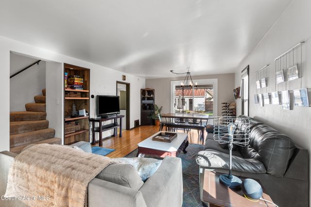 606 N 4th Ave, Sandpoint, ID 83864