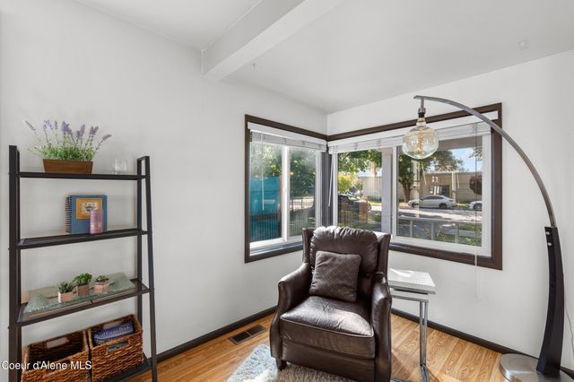 606 N 4th Ave, Sandpoint, ID 83864
