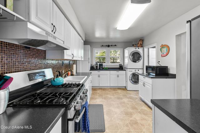 606 N 4th Ave, Sandpoint, ID 83864