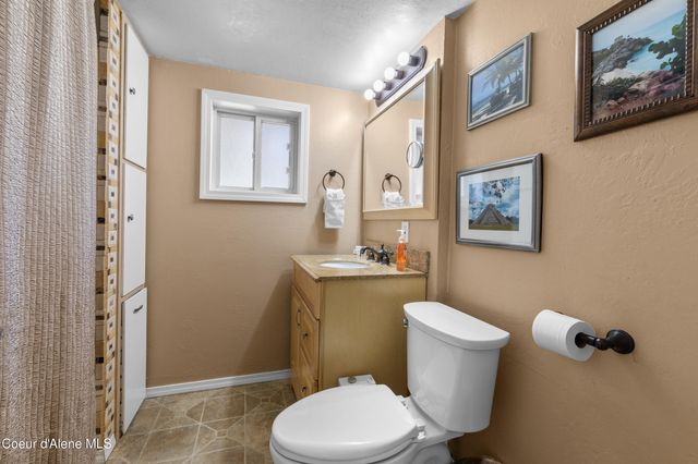 606 N 4th Ave, Sandpoint, ID 83864