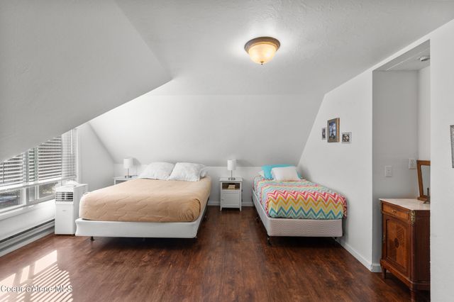 606 N 4th Ave, Sandpoint, ID 83864