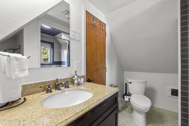 606 N 4th Ave, Sandpoint, ID 83864