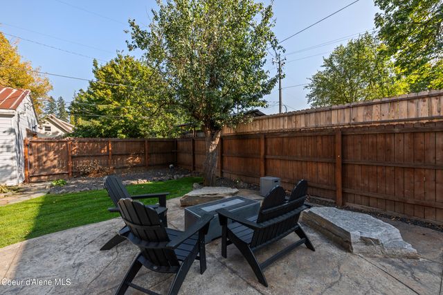 606 N 4th Ave, Sandpoint, ID 83864