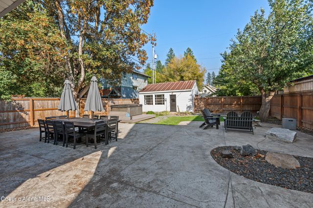 606 N 4th Ave, Sandpoint, ID 83864