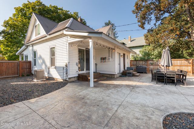 606 N 4th Ave, Sandpoint, ID 83864