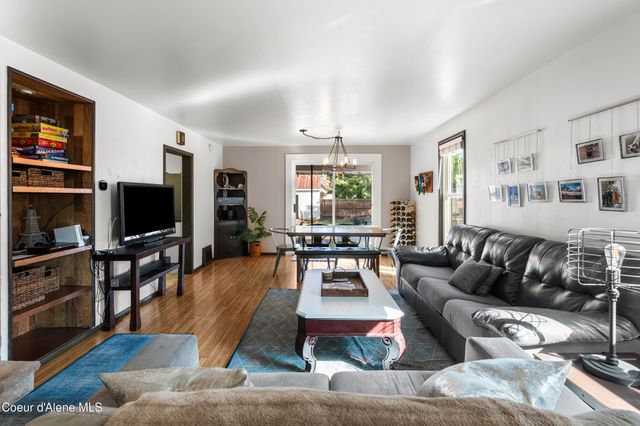 606 N 4th Ave, Sandpoint, ID 83864