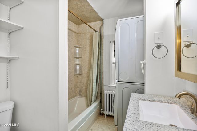 25 Chestnut Street, Cohoes, NY 12047