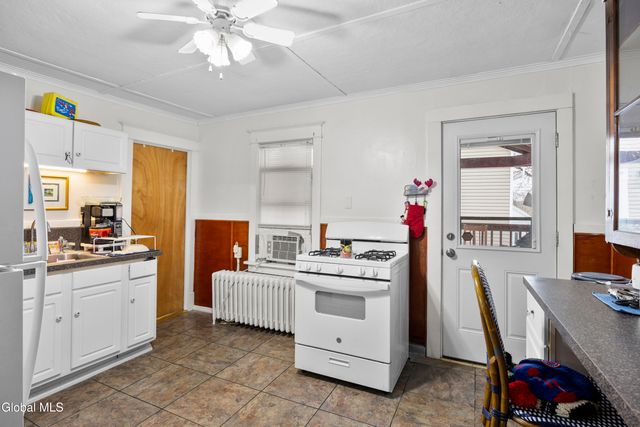 25 Chestnut Street, Cohoes, NY 12047