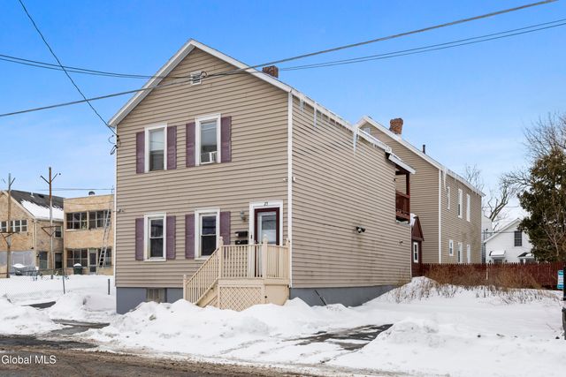 25 Chestnut Street, Cohoes, NY 12047