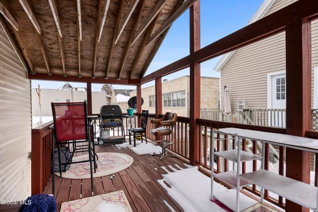 25 Chestnut Street, Cohoes, NY 12047